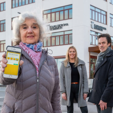 Digitala samtal bryter äkdres ensamhet