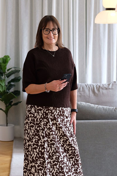 Ann-Christine Ceder Håller Mobil